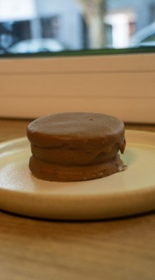 Alfajor Keto de Dulce de Leche y Chocolate Nutrisau