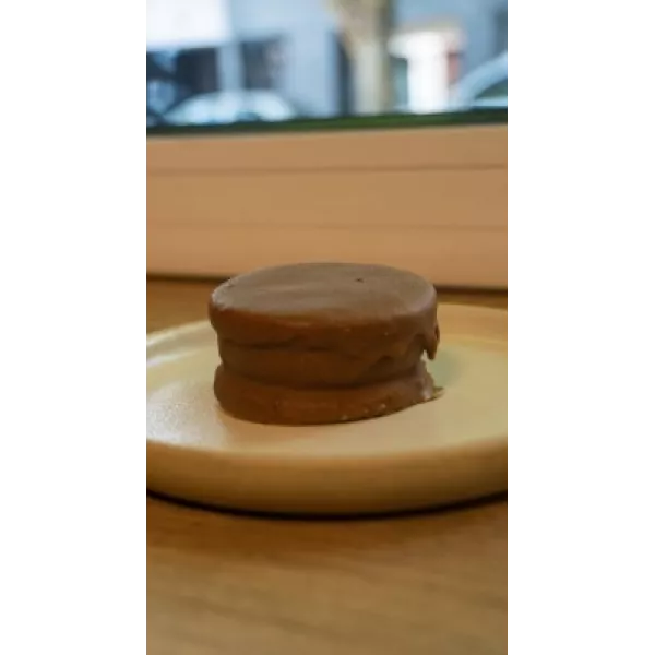 Alfajor Keto de Dulce de Leche y Chocolate Nutrisau